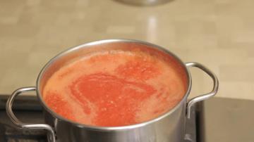 Rajčica za zimu u vlastitom soku. Žetva rajčice bez octa