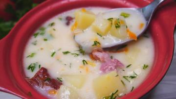 Jednostavna juha sa sirom dimljeni proizvodi, kao što su njegova okretnost u kuhanju i ukusu