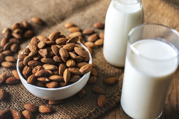 Bademovo mlijeko ima manje proteina. (Foto: Pixabay.com) 