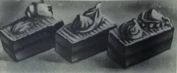 Torta „Spužva proteinima vrhnja.” Fotografija iz knjige „Proizvodnja kolača i torti”, 1976 