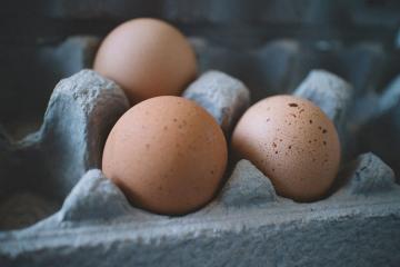 Pametan način za kuhanje jaja, u kojem neće ispucati