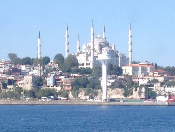 Pa, što učiniti ako kontrasti u Istanbulu, zaista, postoje više!