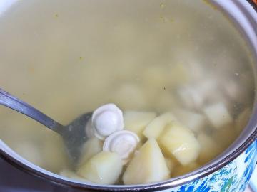 Ukusna domaća juha s okruglicama