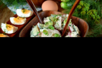 Salata od rotkve s jajetom i krastavcem