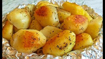 Krumpir s Crisp u pećnici s češnjakom. Moj omiljeni recept