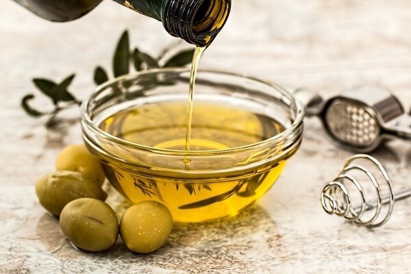 Maslinovo ulje je obavezno u vašoj prehrani. (Foto: Pixabay.com)