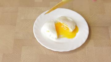 Idealan doručak za 5 minuta. Kako brzo i lako skuhati jaje