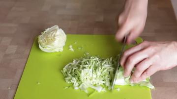 3 nova salata od uobičajene kupus. jednostavni recepti