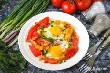 Pečena jaja s rajčicom i lukom