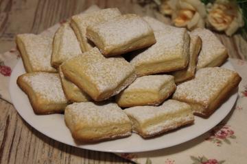 Svjež i vrlo ukusne kolačiće na krem ​​čaja: 10 minuta u pećnici i spreman