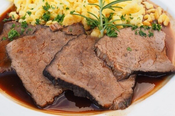 Kombinirajte meso s povrćem kako vam ne bi bilo teško nakon večere. (Foto: Pixabay.com)